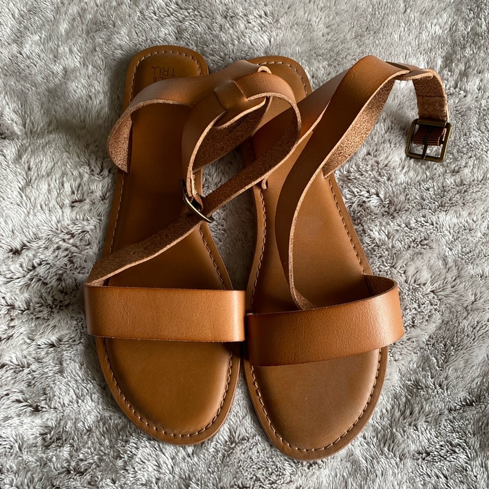 Women’s sandals
